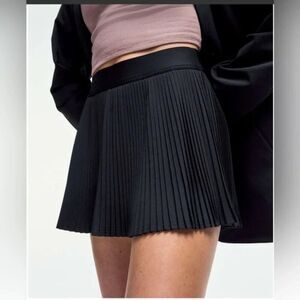 Lululemon Varsity High-Rise Pleated Tennis Skirt Black Size 10